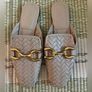 ZARA Tan Woven Flat Mule Loafers size 39 worn twice